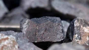 配资服务平台 从严惩处破坏黑土地资源犯罪 两高发布最新司法解释